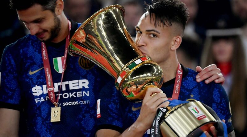Inter, con Lautaro Martínez, le ganó el clásico al Milan y se consagró campeón de la Serie A