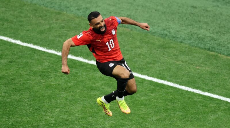 Egipto conquistó el primer triunfo de su historia mundialista de la mano de Salah