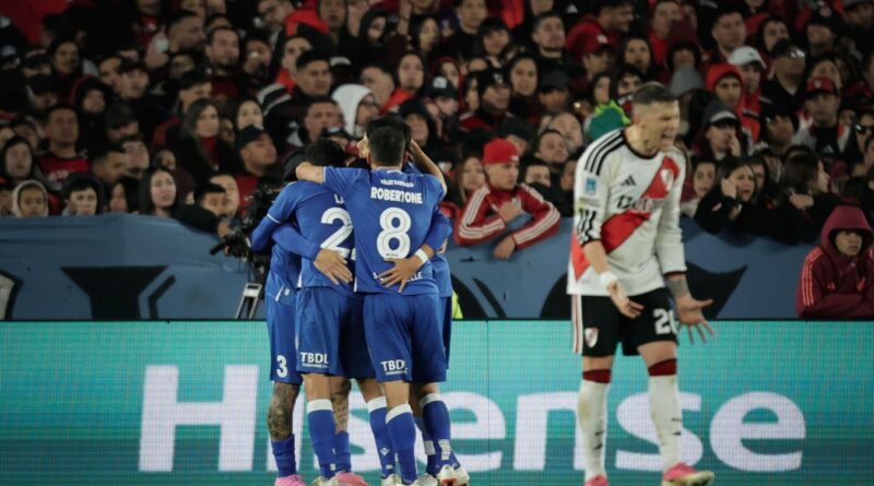 River se durmió en el Monumental y Vélez se lo empató