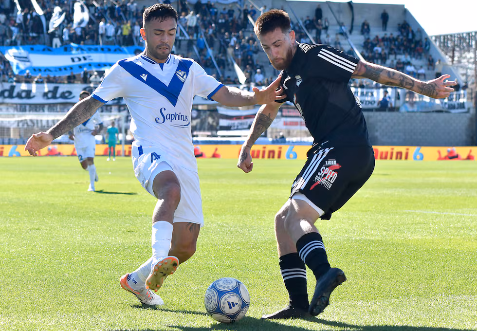 Empate polémico en Soldati: Vélez 1 – Riestra 1