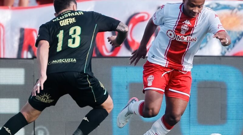 Huracán y un triunfo importante para seguir en lo alto de su zona